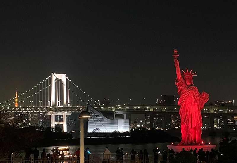 お台場 自由の女神像ライトアップ 1 月 お台場海浜公園 東京お台場 Net